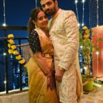 Devoleena Bhattacharjee Instagram - And indeed its A very happy Diwali. Once again Happy Deepavali everyone. 🪔❤️🪔 #diwali2023 #family #friends #diwaliparty #festivevibes #celebratinglife #devoleena #happydiwali #nightfulloflight Mumbai, Maharashtra
