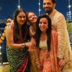 Devoleena Bhattacharjee Instagram - And indeed its A very happy Diwali. Once again Happy Deepavali everyone. 🪔❤️🪔 #diwali2023 #family #friends #diwaliparty #festivevibes #celebratinglife #devoleena #happydiwali #nightfulloflight Mumbai, Maharashtra