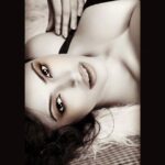 Devshi Khandur Instagram – To be bold is to set fear behind you ❤️

#devshikhanduri #boldandthebeautiful
#bebold #photooftheday #actor #photography #hot #womanfashion #style #fashion