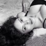 Devshi Khandur Instagram – Colour is everything but
‘black and white is so much more’.

#devshikhanduri #actor #b&w #hot  #actress #photography #blackandwhite #pic #shoot #glamour #class #beauty
