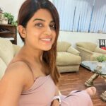 Dhamnashree Kadgaonkar Instagram - No makeup day … @dr.tanvivaidya_dermamd #dhanashrikadgaonkar #skincare #dermatologist #metime #loveurself #instagood Thane West, Thane