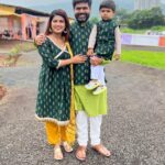 Dhamnashree Kadgaonkar Instagram – Thank u so much @kalaa_bynanda for taking this efforts for 3 of us .. we loved the theme .. 
#festiveattirecontinues #festival #dhanashrikadgaonkar #kalabynanda #ganapatipuja #jacketstyle #kurti #instgram #kabir 

Durvesh’s and Kabir’s jacket and my Kurti by @kalaa_bynanda ❤️❤️❤️ Ghodbandar Road Thane