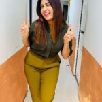 Dhamnashree Kadgaonkar Instagram - Just some greens 🥬 Top : @hazelnut_butique 🟢 #dhanashrikadgaonkar #tuchalpudha #zeemarathiofficial #green #zara Ghodbandar Road Thane