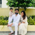 Dhamnashree Kadgaonkar Instagram - स्वातंत्र दिनाच्या शुभेच्छा .. #dhanashrikadgaonkar #kabir #independenceday #family #india #bharat #bharatdesh Ghodbandar Road Thane