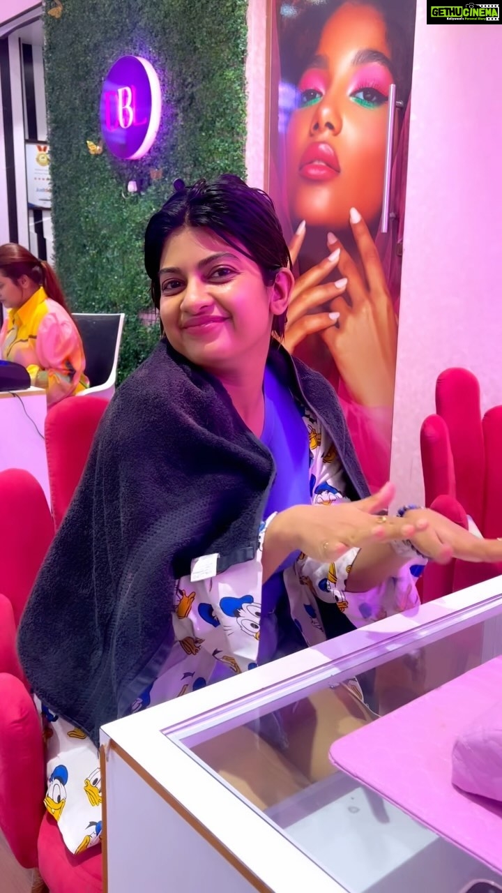 Dhamnashree Kadgaonkar Instagram - A genuine review ❤️ My favourite Salon for relaxation & perfect grooming. De’ beauty lounge has been my all time fav. Salon. I have done lot of relaxing & grooming treatments like hair spa, the exotic KANSA facial, Hair Botox, trust me guys they are the best one to do.. I am in more love with my hair & skin after this amazing treatments. There premium pedicures are die for.. I am a regular person for manicure & pedicure, the way De’ Beauty Lounge does it I never experienced anywhere.. I will recommend De’beauty lounge to all my lovely people. De’ Beauty Lounge Manpada - Thane west +91 8999363631