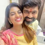 Dhamnashree Kadgaonkar Instagram - As simple as possible .. #padwa2023 #diwalipadwa #durveshdeshmukh #dhanashrikadgaonkar #navrabayko #simplecelebration Thane West, Thane