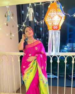 Dhamnashree Kadgaonkar Instagram - Diwali 🪔 2023 

#dhanashrikadgaonkar #diwali #laxmipujan #us #newhome