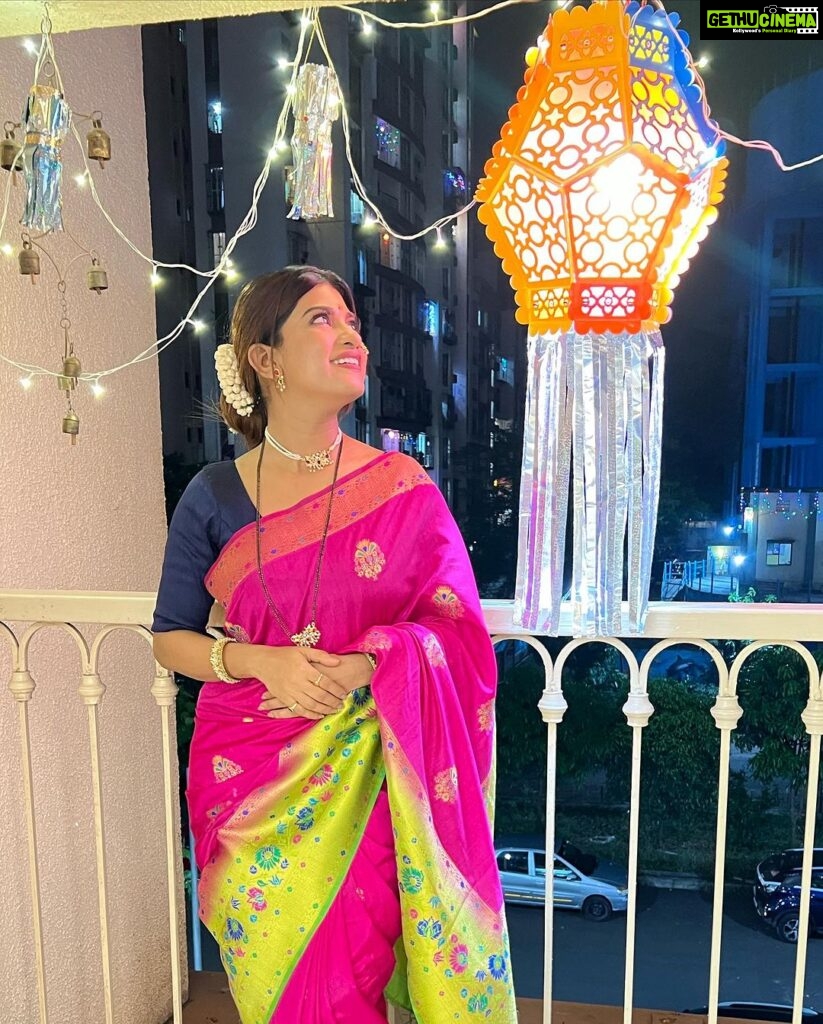 Dhamnashree Kadgaonkar Instagram - Diwali 🪔 2023 #dhanashrikadgaonkar #diwali #laxmipujan #us #newhome Thane West, Thane