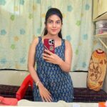 Dhamnashree Kadgaonkar Instagram - Just some makeup room selfies… #dhanashrikadgaonkar #selflove #selfie #shilpirocks #tuchalpudha #zeemarathiofficial #nomakeup #nomakeupmakeup Ghodbandar Road Thane