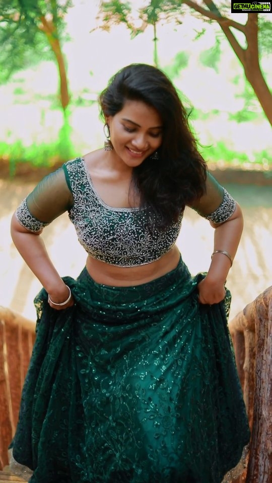 Dhivya Duraisamy - 110.2K Likes - PC @evidencemaker
Costume @designed_by_sindhu
Edit @editor_siddeeq