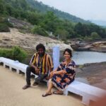 Dhivya Duraisamy Instagram - @maheswarichanakyan @naanungalfj @kiran.drk #tirunelveli #Hotstar_web_series #manimutharudam #agasthiyarfalls