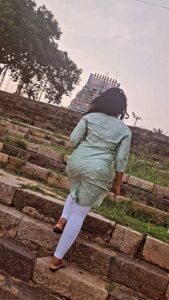 Dhivya Duraisamy Instagram - 🔥🔥
#Devinemode
#sivan temple #thirumazhapaadi