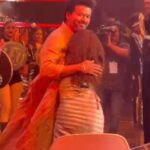 Dhivyadharshini Instagram – VIJAY SIR, No words can express what that HUG meant to me ❤️
I might look calm here, but inside I’m bloody jumping❤️
THANK YOU VIJAY SIR 
#bloodysweethug . My first ever THALAPATHY show( I have never done a single show for his film before) 
Bigggg Thnks to @jagadish_palanisamy ❤️ 

Spl Thnks to @suntv 

Thnks @rjvijayofficial and @noiseandgrains 
#thalapathy #leosuccessmeet 

Make up @makeupibrahim 
Hair @hairstylists_vijayaraghavan 
Styling @raji_designer