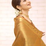 Dhivyadharshini Instagram - Will you believe me if I said RmKV has launched their naturally dyed 40% lighter silk sarees for this festive season? That’s right! RmKV’s Lino collection is handcrafted as the beautiful and comfortable festive wear! It is 40% lighter than the traditional Kanchipuram saree and is dyed with lac and Indian Madder making it a joy to wear! The new collection at RmKV combines tradition and modernity. The contemporary touch of the intricate floral design and the customary Kanchipuram motif pallu add a different elegance to the saree, making it a perfect choice for all occasions. Grab your Lino silk sarees for this festive season. Link in @rmkv_silks bio. #rmkvfestive2023 #linosilksarees #rmkvlino #rmkvsilks #rmkv99 #ddneelakandan #handwoven #lightweightsilksaree #40%lightersilk