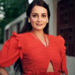 Dia Mirza Instagram - All we need is love ❤️✨🕊️ Outfit @shopverb Jewellery @studioviange Hair @lakshsingh__ Photos @dhruv_dixit_serenity Managed by @shruti8711 @exceedentertainment #VocalForLocal #MadeInIndia