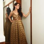 Dia Mirza Instagram - Celebrating the power of cinema to unite, to spread love and truly uplift our lives 🐯 Thank you @mumbaifilmfestival @anupama.chopra @priyankachopra @_iiishmagish for a spectacular opening night ❤️ We chose to wear the "Rudraksha" jumpsuit which is a fusion of tradition and modernity, drawing inspiration from the rich heritage of handwoven brocades, silk weaves and textiles from Banaras. It represents luxury by blending traditional textiles into contemporary design. The jumpsuit is in a colour palette of gold, ebony, grey, and copper, which are enhnaced through intricate embroidery techniques such as aari, dori, tikki, and zardozi by @ritukumarhq @amrishpkumar 🙏🏻 Jewellery courtesy @mahesh_notandass Make up @__seharkhan__ Hair @lakshsingh__ Photos @anups_ Managed by @exceedentertainment #JioMamiMumbaiFilmFestival2023 #VocalForLocal #HandcraftedInIndia #MadeInIndia Mumbai, Maharashtra