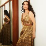 Dia Mirza Instagram - Celebrating the power of cinema to unite, to spread love and truly uplift our lives 🐯 Thank you @mumbaifilmfestival @anupama.chopra @priyankachopra @_iiishmagish for a spectacular opening night ❤️ We chose to wear the "Rudraksha" jumpsuit which is a fusion of tradition and modernity, drawing inspiration from the rich heritage of handwoven brocades, silk weaves and textiles from Banaras. It represents luxury by blending traditional textiles into contemporary design. The jumpsuit is in a colour palette of gold, ebony, grey, and copper, which are enhnaced through intricate embroidery techniques such as aari, dori, tikki, and zardozi by @ritukumarhq @amrishpkumar 🙏🏻 Jewellery courtesy @mahesh_notandass Make up @__seharkhan__ Hair @lakshsingh__ Photos @anups_ Managed by @exceedentertainment #JioMamiMumbaiFilmFestival2023 #VocalForLocal #HandcraftedInIndia #MadeInIndia Mumbai, Maharashtra