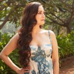 Dia Mirza Instagram - Ujjaloan ko parchaeeyon se naapte hain na… 🦋🏍️💓⛰️✨ #DhakDhak Outfit @yam.india Jewellery @silverstreakstore Styled by @theiatekchandaney Hair @vithikajaiswal Make Up @shraddhamishra8 Managed by @shruti8711 @exceedentertainment Photos by @shivamguptaphotography #VocalForLocal #MadeInIndia
