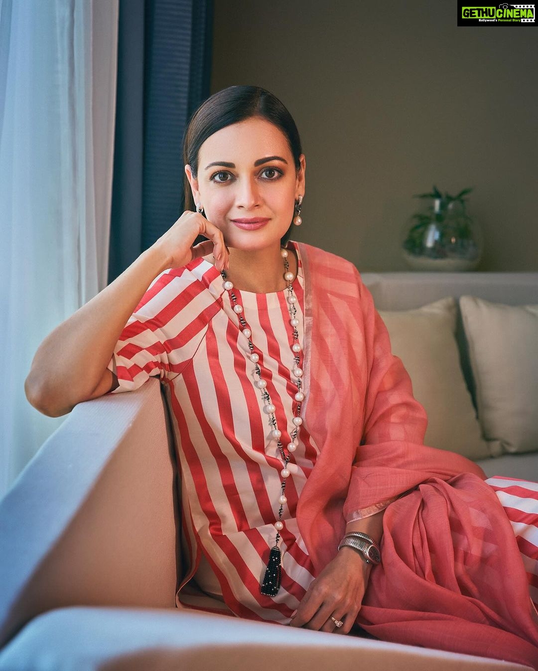 Dia Mirza Instagram - May the good within always triumph over evil πβ¨ποΈ ππ» #HappyDussehra #ShubhoBijoyaDashimi Outfit Courtesy @anavila_m Jewellery Courtesy @vandalsworld_unofficial Footwear Courtesy @aprajitatoorofficial Styled by @theiatekchandaney Make up @kiran_chhetri92 Hair @karanrai001 Team @diva_rose21 Photos by @ankitchatterjee.official #VocalForLocal #MadeInIndia #HandcraftedInIndia