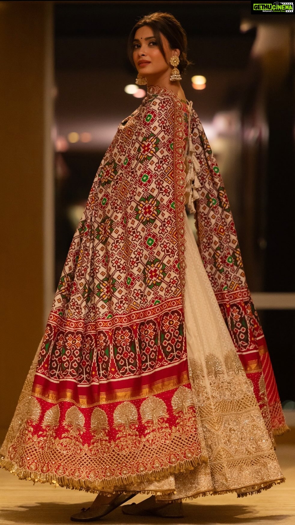 Diana Penty Instagram - Walked the ramp for @Jigyam at Ahmedabad Times Fashion Week, showcasing a collection that blends contemporary design with traditional Indian weaves. At the heart of this majestic Chaap collection, is the intertwined harmony of modern design and timeless allure. Makeup @vardannayak Hair @hairstories_byseema Management - Hetal Nagar, Matrix IEC Pvt. Ltd. Artist Managed For Jigyam By - @creativecorona #ChaapByJigyam #Jigyam #JigyaPatel #ATFW #Timesfashionweek
