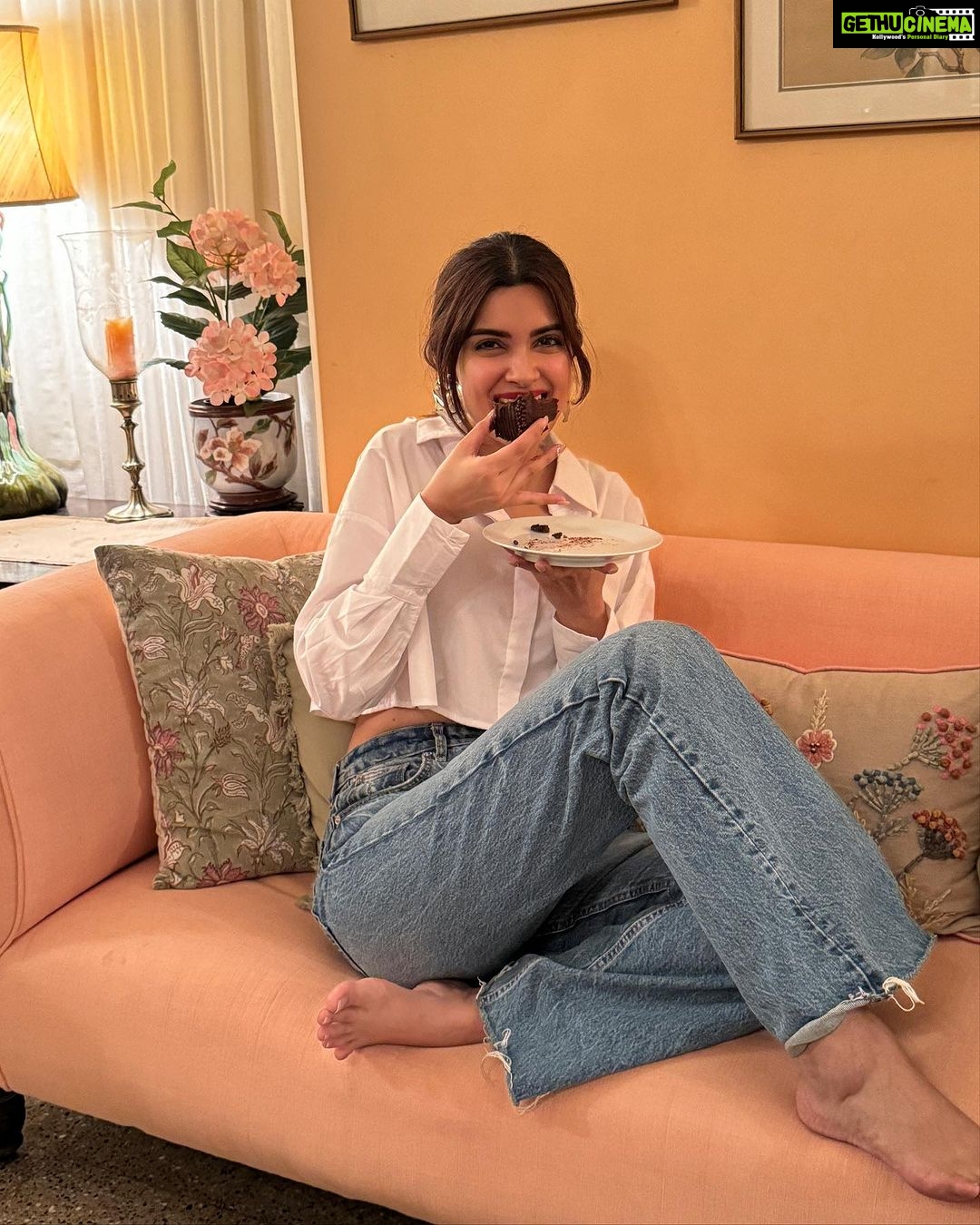 Diana Penty Instagram - Proof that cake was consumed. In copious amounts 😆 Thank you for all your warm wishes ☺️❤️ #BirthdayGirl