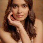 Diana Penty Instagram - The #SheerSkinRevolution is here with @LakmeIndia’s Perfect Radiance Regime. The 7% Niacinamide complex works like magic to fight pigmentation like never before, giving me a crystal-sheer skin. I am in love with it. Get yours from Nykaa! #Lakmē #LakmēSkincare #LakmēPerfectRadianceRegime #Sponsored #Ad #Niacinamide