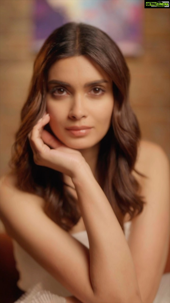 Diana Penty - 381.2K Likes - The #SheerSkinRevolution is here with @LakmeIndia’s Perfect Radiance Regime.
The 7% Niacinamide complex works like magic to fight pigmentation like never before, giving me a crystal-sheer skin.
I am in love with it. Get yours from Nykaa!
#Lakmē #LakmēSkincare #LakmēPerfectRadianceRegime #Sponsored #Ad #Niacinamide
