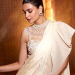 Diana Penty Instagram - 🤍 Magazine: @globalspaindia Chief Editor: @parineetasethi Creative Director: @juhi.ali Stylist: @namitaalexander Photographer: @shivamguptaphotography Make-up & Hair: @shraddhamishra8 Outfit: @bydivyaaggarwal Jewellery: @rosaamoris Publicist: @idhyahmedia @sanchitatrivdedi Cinematographer: @haroon_ali15 Location: @thelalitmumbai By: @volokal Co-ordinated by: @nadiiaamalik