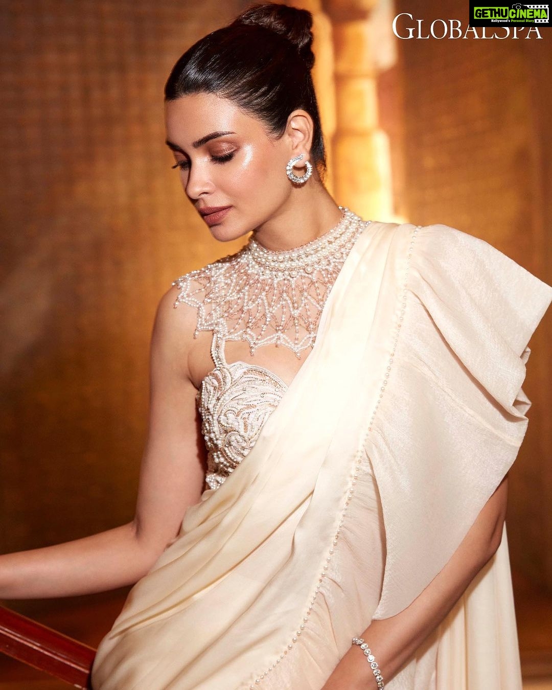 Diana Penty Instagram - 🤍 Magazine: @globalspaindia Chief Editor: @parineetasethi Creative Director: @juhi.ali Stylist: @namitaalexander Photographer: @shivamguptaphotography Make-up & Hair: @shraddhamishra8 Outfit: @bydivyaaggarwal Jewellery: @rosaamoris Publicist: @idhyahmedia @sanchitatrivdedi Cinematographer: @haroon_ali15 Location: @thelalitmumbai By: @volokal Co-ordinated by: @nadiiaamalik