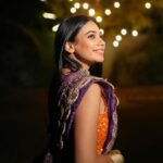 Dimple Biscuitwala Instagram - 🧡💜 #navratri2023 #dimplebiscuitwalalive . Wearing @jenii_12 @dclossetcloud Styled by @style_by_mita Captured by @_hb.photography__ Jewellery by @the_beta_girl MUAH @saramakeupofficial Nails by @daisynailstudio
