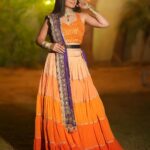 Dimple Biscuitwala Instagram - 🧡💜 #navratri2023 #dimplebiscuitwalalive . Wearing @jenii_12 @dclossetcloud Styled by @style_by_mita Captured by @_hb.photography__ Jewellery by @the_beta_girl MUAH @saramakeupofficial Nails by @daisynailstudio