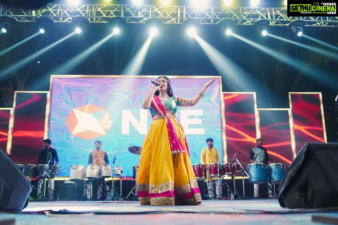 Dimple Biscuitwala Instagram - DAY 6 was lit 💥 #navratri2023 #dimplebiscuitwalalive @hashtagnavratri @theslackersgroup . Captured by @_hb.photography__