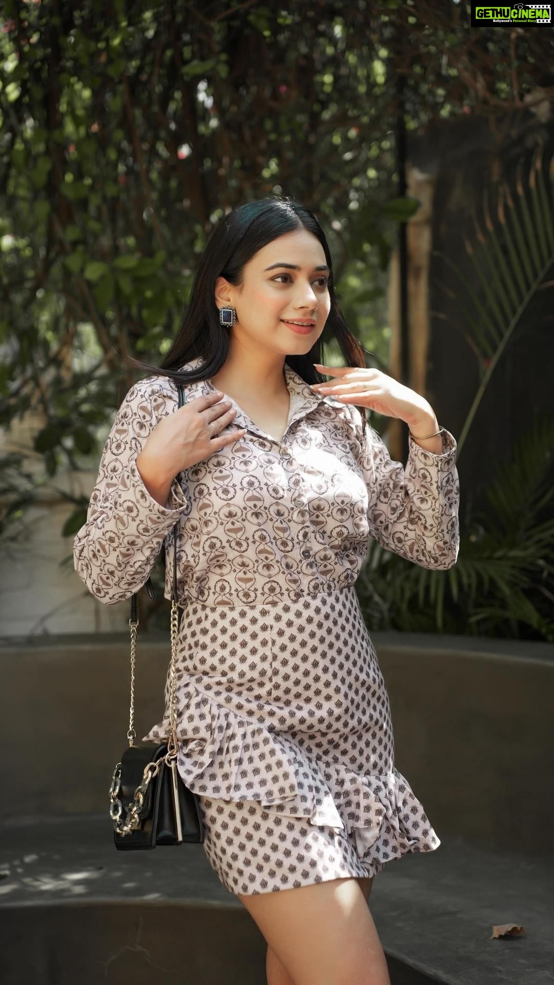 Dimple Biscuitwala Instagram - Sipping the sunshine with style✨☕️ #easybreezystyle #skirtset #coffeedate #coolprints #printonprintstyling Wearing @amarabypratika 🫶🏻 . Location curtesy @theprojectcafeahd Shot by @_hb.photography__
