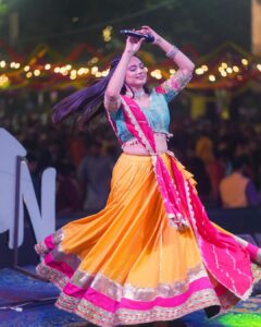 Dimple Biscuitwala Instagram - DAY 6 ❤️‍🔥💃🏻
@theslackersgroup 
@hashtagnavratri 
.
#navratri2023 #dimplebiscuitwalalive 
.
Wearing @priha_the_deisgner_studio 
Jewellery by @the_beta_girl 
Clicks by @_hb.photography__ 
Makeup and hair by @saramakeupofficial 
Styled by @style_by_mita