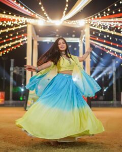 Dimple Biscuitwala Instagram - DAY 5 ❤️‍🔥 in Ombre 💚🩵 #navratri2023 . Wearing @riyasharedalal.label Captured by @_hb.photography__ Styled by @style_by_mita Jewellery by @the_beta_girl Hair by @headshotsalons Makeup by @saramakeupofficial