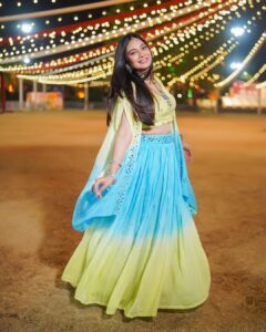 Dimple Biscuitwala Instagram - DAY 5 ❤️‍🔥 in Ombre 💚🩵 #navratri2023 
.
Wearing @riyasharedalal.label 
Captured by @_hb.photography__ 
Styled by @style_by_mita 
Jewellery by @the_beta_girl 
Hair by @headshotsalons 
Makeup by @saramakeupofficial