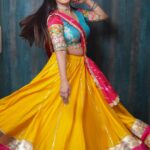 Dimple Biscuitwala Instagram - Day 6 💥 @hashtagnavratri @theslackersgroup . #navratri2023 #dimplebiscuitwalalive . Wearing @priha_the_deisgner_studio Makeup and hair by @saramakeupofficial Shot by @_hb.photography__ Styled by @style_by_mita Jewellery by @the_beta_girl