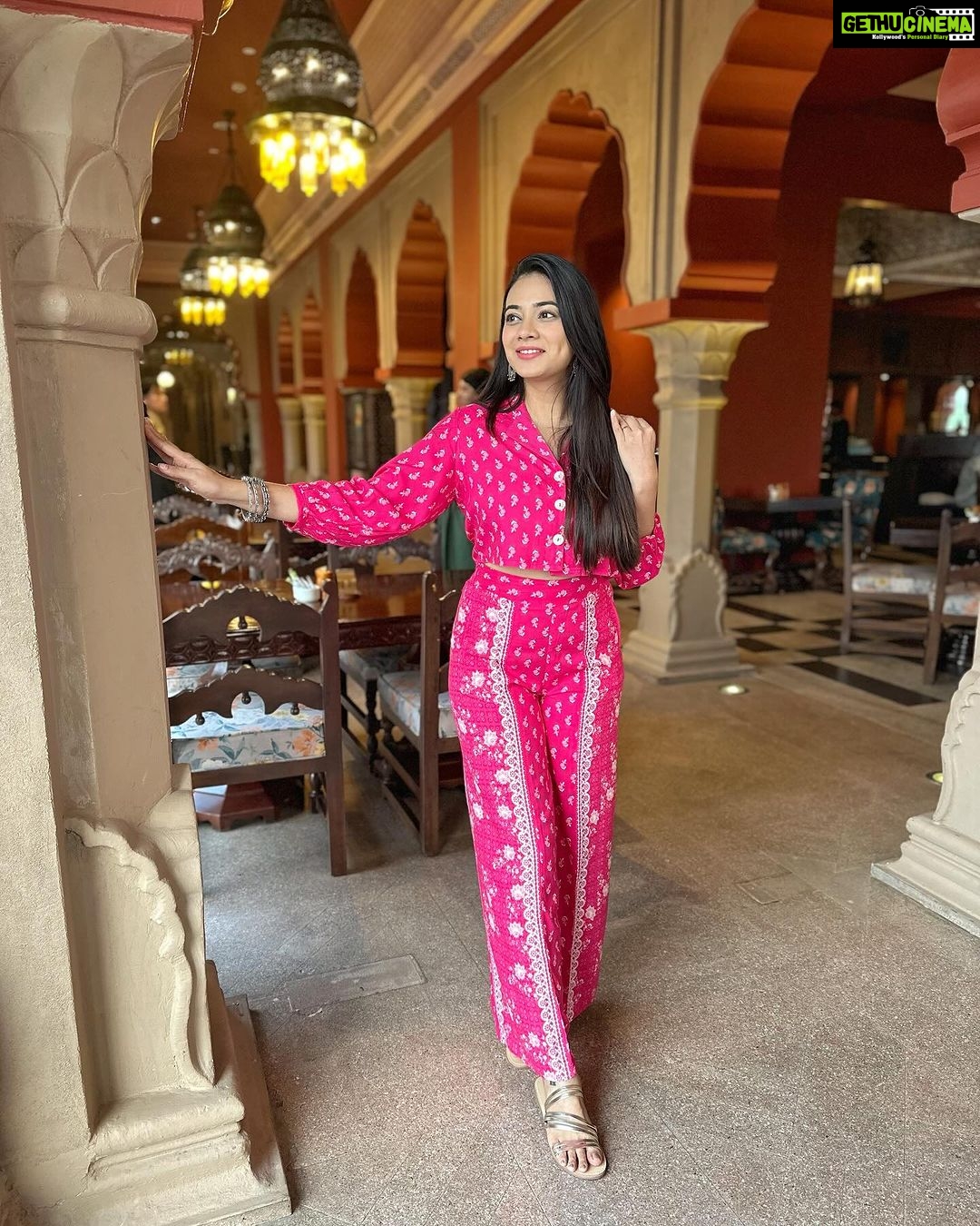 Dimple Biscuitwala Instagram - Hello PinkCity🌸 . #getaway #holidayvibes #dimplebiscuitwala #jaipur Fairmont, Jaipur