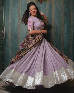 Dimple Biscuitwala Instagram - 💜💫
.
Wearing @aarohan_experience 
Jewellery by @the_beta_girl 
Styled by @style_by_mita 
Captured by @_hb.photography__ 
MUAH @saramakeupofficial