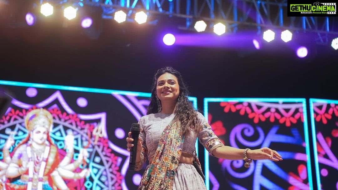 Dimple Biscuitwala Instagram - Dussehra 💥✨ . Wearing @aarohan_experience Jewellery by @the_beta_girl MUAH @saramakeupofficial Captured by @_hb.photography__ Styled by @style_by_mita
