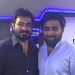 Dinesh Gopalsamy Instagram – சசி அண்ணணுடன்😎