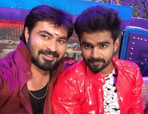 Dinesh Gopalsamy Instagram - Oorukara pasanga da...😎