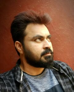 Dinesh Gopalsamy Instagram - As JK in Eeramaana Rojave Season2 - Star Vijay. 🌟 weekdays 10:00 - 10:30pm. 

#eeramanarojave2 #jk_eeramanarojave2 #starvijay #jk_er2