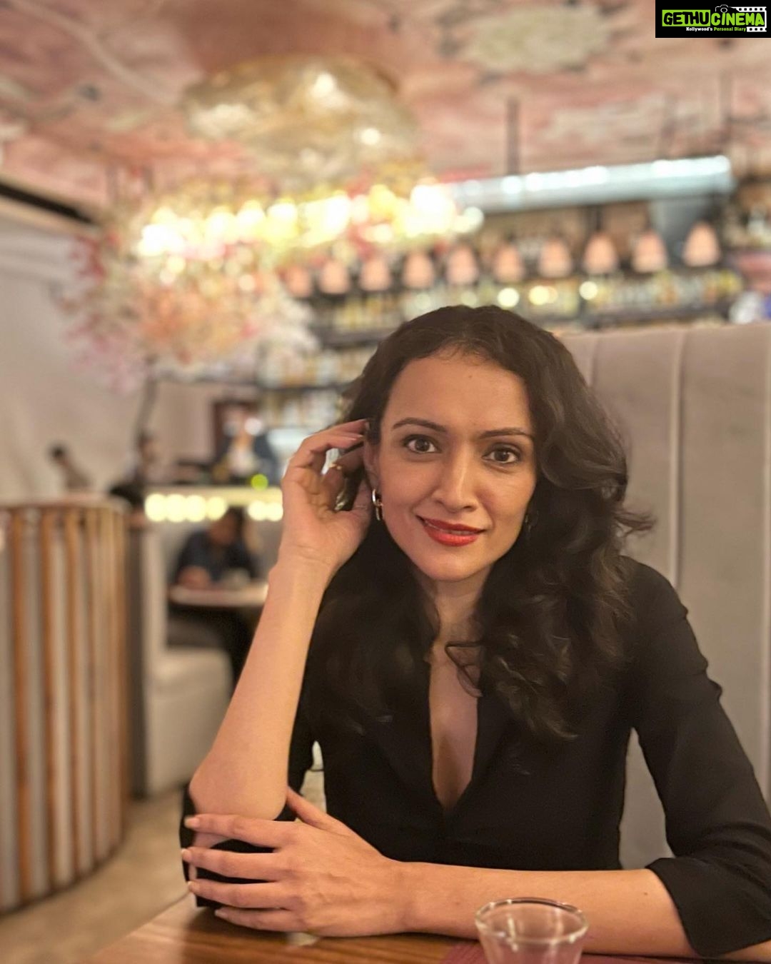 Dipannita Sharma Instagram - Birthday moments … some surprises are precious ♥️ impromptu wins ! #scorpiogirl #2ndnovember