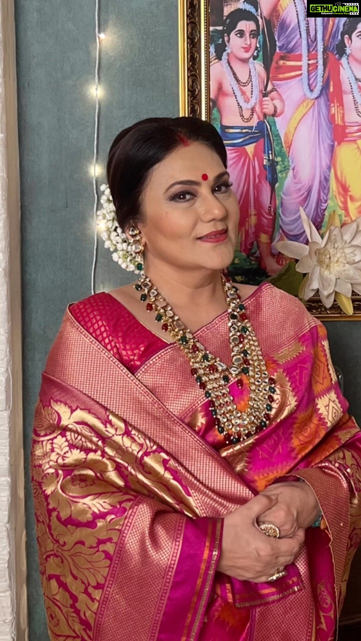 Dipika Chikhlia Instagram - Waiting for the right time …Time is always right … #instagood #photography #photooftheday #instagram #picoftheday #fashion #beautiful #instadaily #mumbai #style #photo #happy #explore #reelitfeelit #reelofinstagram #reels #fashionreel #moodyreel #mumbaiinstagram #instagramreel #instareel#dipikachikhliatopiwala #Trendingreels #viral #Viralvideo #dipikachikhlia #dctmovies #dhartiputranandani