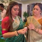 Dipika Chikhlia Instagram – Deepika and Seema as Sumitra n Imarti on set chemistry❤️

#dhartiputranandani #bts #instagood #seemaanand #dipikachikhaliatopiwala #imartidevibhardwaj #nazaratv #nazarantvlovers #daily #instareels