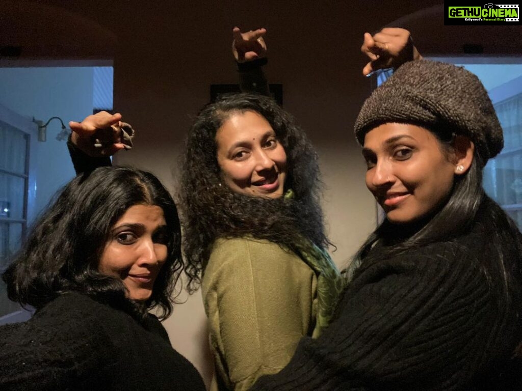 Divya Prabha Instagram - This is us 🙉🙈🙊 @vidyaprabha @sandhyaprabhapg #childhoodenemies #sistersbybirth #foreverlove