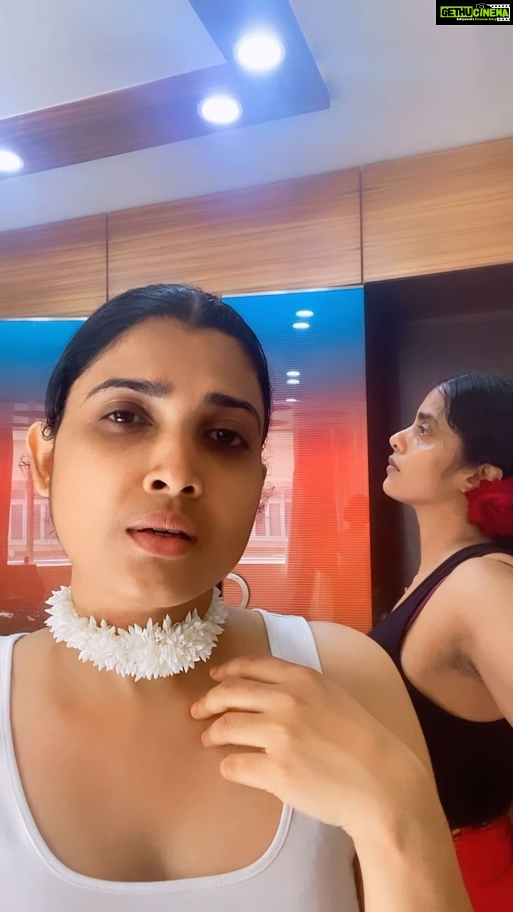 Divya Prabha - 77.4K Likes - ഈ പാത്തുനെ അനക്ക് അറീല മോനെ
I am an oil field മോനെ
Historical war zone മോനെ ….
