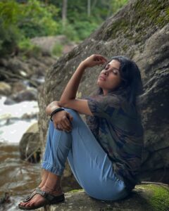 Divya Prabha Instagram - yes many loved before us, I know that we are not new, in city and in forest they smiled like me and you, 
but let's not talk of love or chains and things we can't untie, your eyes are soft with sorrow, 
Hey, that's no way to say goodbye.

#missyoutodayandeveryday