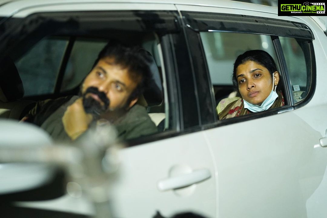 Divya Prabha Instagram - Sharing some random pictures from our movie Ariyippu (declaration) ! @netflix_in @kunchacks @maheshnarayan_official @sanujohnvarughese @shebinbacker #streamingonnetflix #maheshnarayananfilm Faridabad,india